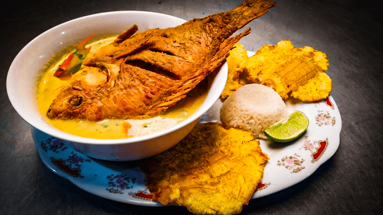 SOPA DE PESCADO CON JAIBA